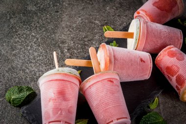Ev yapımı kokteyl popsicles