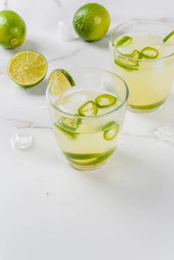 Taze limon ve Jalapeno Margarita