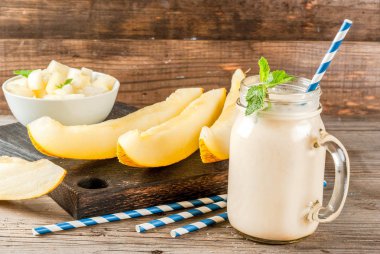 Taze yaz kavun güler yüzlü