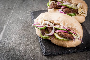 Bao ekmeği sandviç