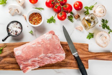 Çiğ et, domuz eti bonfile