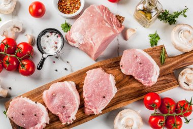 Çiğ et, domuz eti biftek