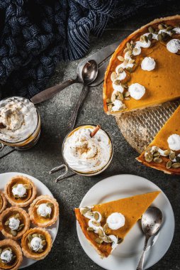 Kabak pasta, tartlets ve latte