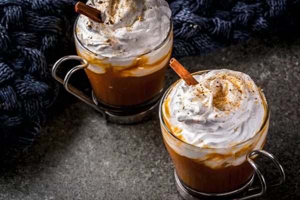 Sıcak ve baharatlı sütlü balkabağı