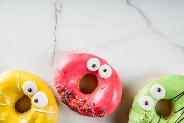 Canavarlar donuts Cadılar Bayramı için