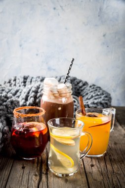 4 sonbahar içecekler kümesi