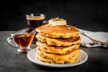 Akçaağaç şurubu ile kabak krep