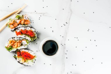 Mini suşi tacos