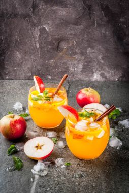 Elma elma şarabı mojito