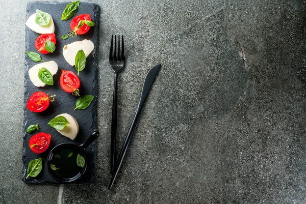 Italian salad caprese — Stock Photo, Image