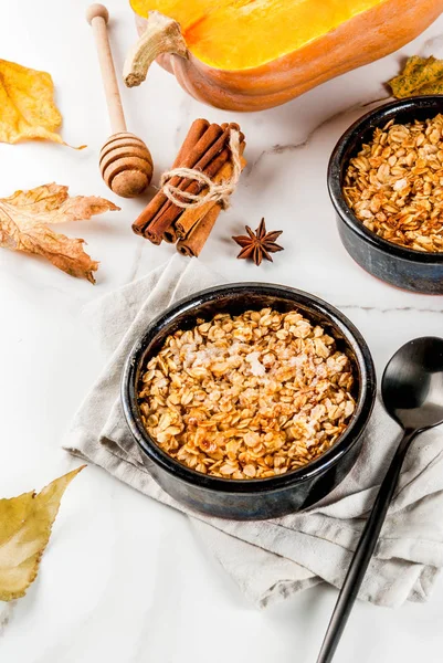 Diyet sonbahar hamur işleri, Kahvaltı. Kabak pasta, akçaağaç s parçalamak