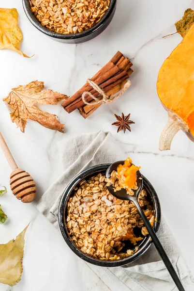 Diyet sonbahar hamur işleri, Kahvaltı. Kabak pasta, akçaağaç s parçalamak