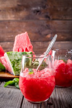 Karpuz granit dondurma