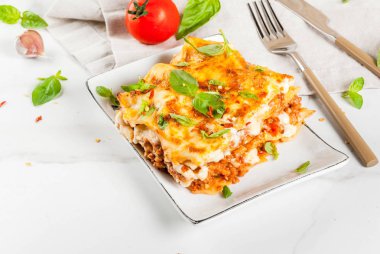 Klasik lazanya bolognese