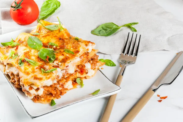 Klasické lasagne bolognese — Stock fotografie