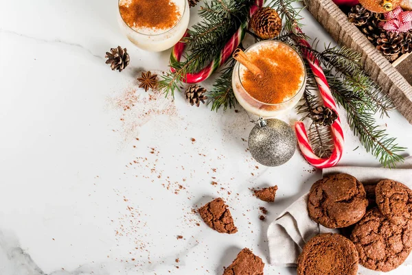 圣诞节的巧克力皱饼干。 — 图库照片
