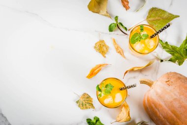 Baharatlı balkabağı mojito