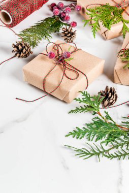 Kahve ve hediyeler ile Noel için hazırlık