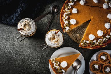 Kabak pasta, tartlets ve latte