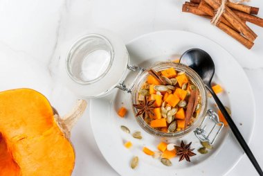 Kabak pasta gecede yulaf ezmesi