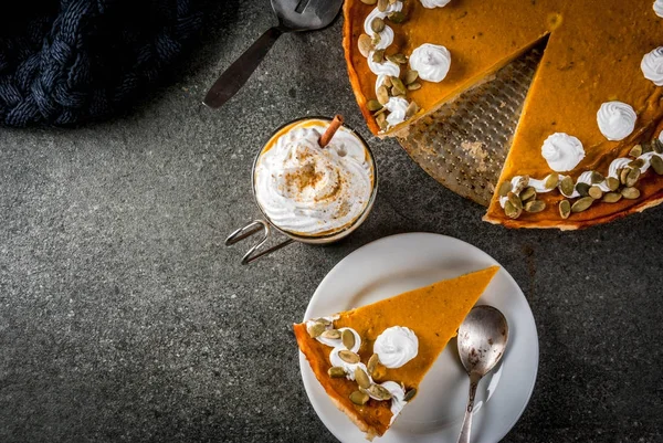 Kabak pasta, tartlets ve latte