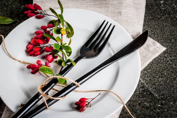 Sonbahar dekorasyonu ile çatal bıçak seti