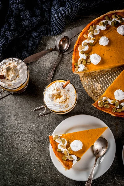 Kabak pasta, tartlets ve latte