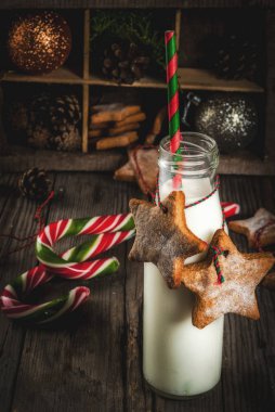 Süt gingerbread yıldız ile