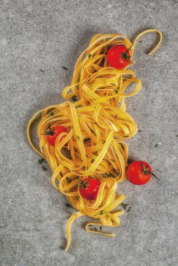 Geleneksel İtalyan makarna Tagliatelle