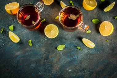 Siyah çay limon ve nane