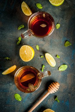 Siyah çay limon ve nane