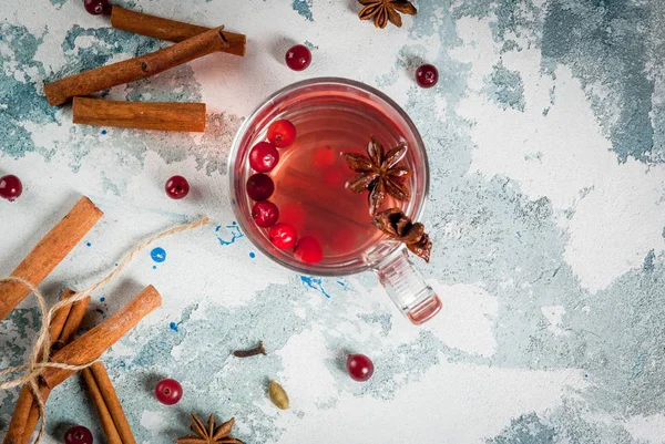 Spicy tea with cranberry