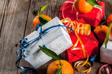 mandalina ve yılbaşı süsleri