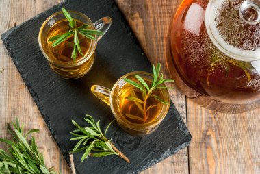 Bitkisel biberiye çayı