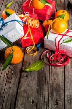 mandalina ve yılbaşı süsleri