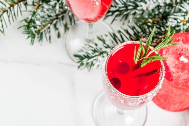 Noel kızılcık Mimoza