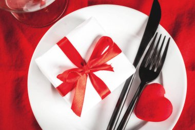 Sevgililer Günü sofrası.