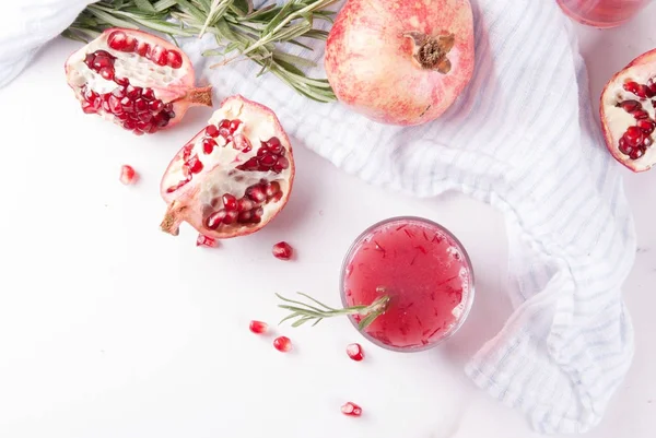 Ayyaş alkollü nar kokteyl