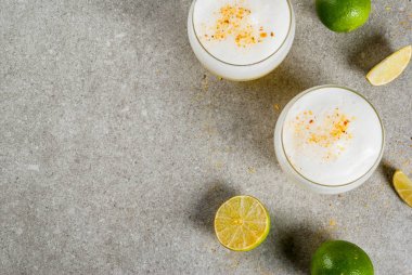 Şili geleneksel likör pisco ekşi