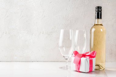 Sevgililer günü kavramı ile şarap