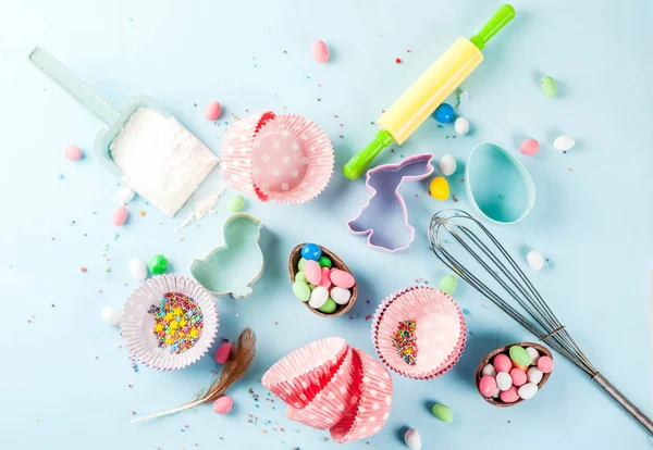 Концепція солодкої випічки на Великдень — стокове фото