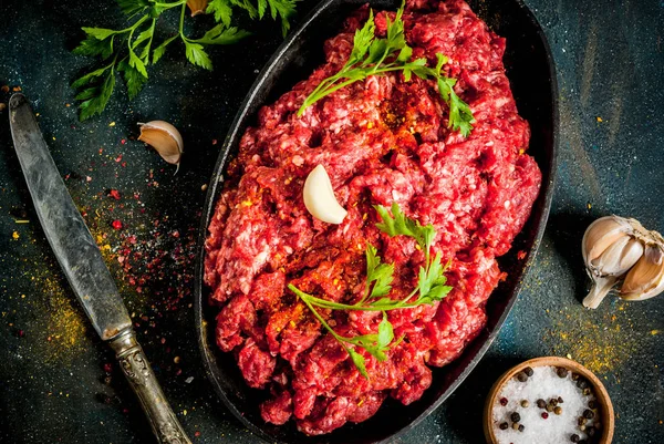 Carne picada cruda — Foto de Stock