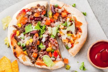 Ev yapımı Meksika Taco Pizza