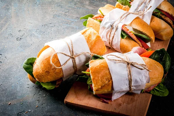 Свіжі багет бутерброди — стокове фото