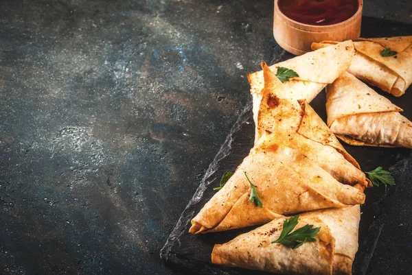 Samsa vegetariana (samosas ) — Foto de Stock