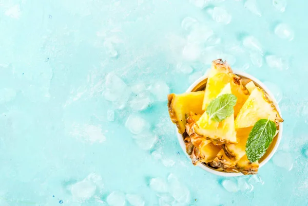Ananas popsicle pinnar — Stockfoto