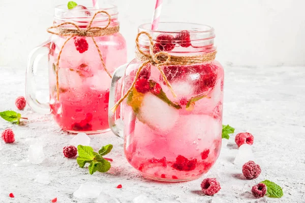 Framboesa Sangria, Limonada ou Mojito — Fotografia de Stock