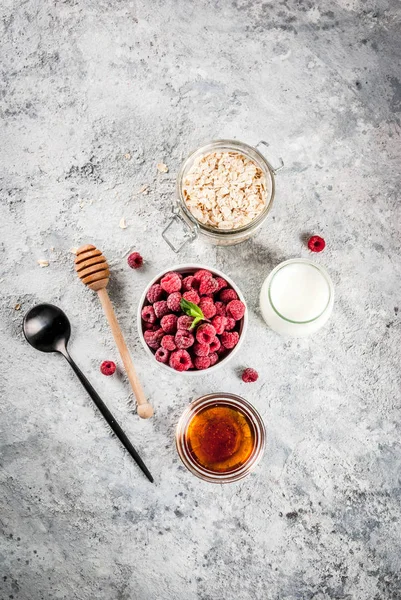 Yaz kahvaltı için malzemeler