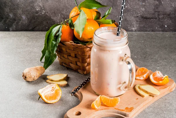 Tangerine Smoothie with Ginger — Stock Photo, Image