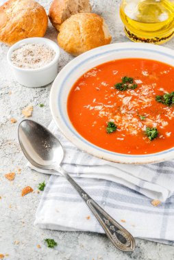 Domates çorbası Gazpacho.